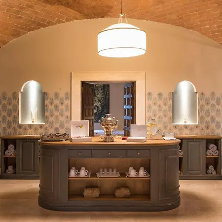 Szálloda Borgo San Felice