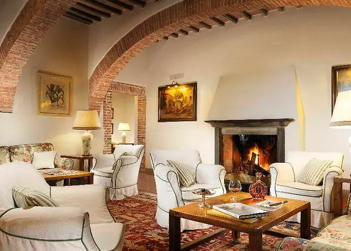 Borgo San Felice 卡斯德尔诺沃贝拉登卡